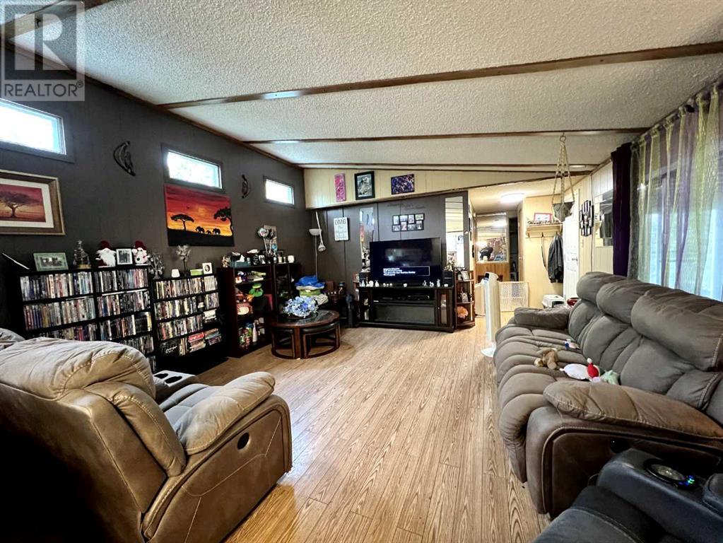 233 Percy Street, Bittern Lake, Alberta  T0C 0L0 - Photo 3 - A2227424