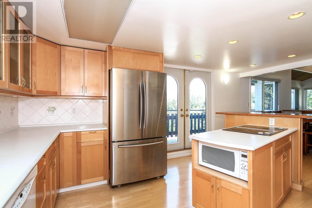 1525 Elinor Crescent, Port Coquitlam, British Columbia  V3C 2Y3 - Photo 6 - R3014886