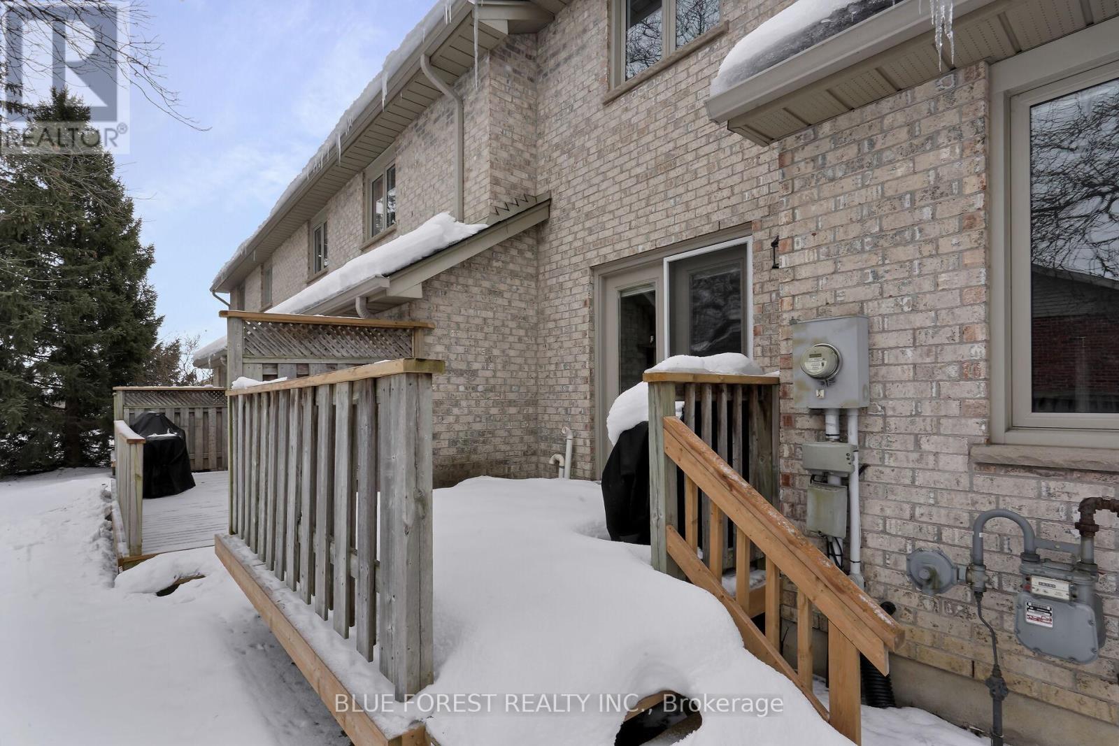 3 - 410 Ambleside Drive, London North (North A), Ontario  N6G 4Y3 - Photo 2 - X12217100