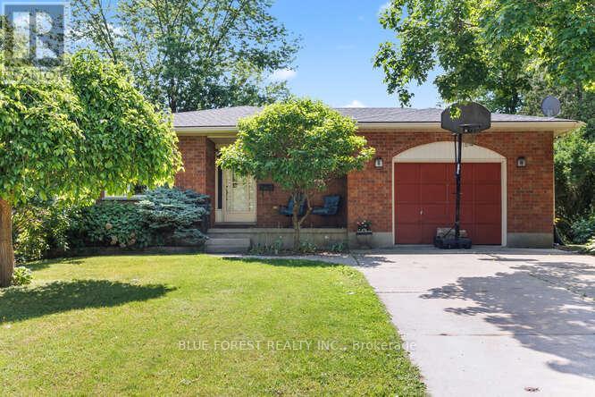 112 Elgin Avenue