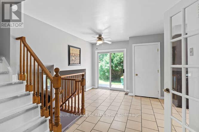 112 Elgin Avenue, Southwest Middlesex (Glencoe), Ontario  N0L 1M0 - Photo 10 - X12217149