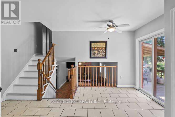 112 Elgin Avenue, Southwest Middlesex (Glencoe), Ontario  N0L 1M0 - Photo 11 - X12217149