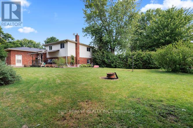 112 Elgin Avenue, Southwest Middlesex (Glencoe), Ontario  N0L 1M0 - Photo 35 - X12217149