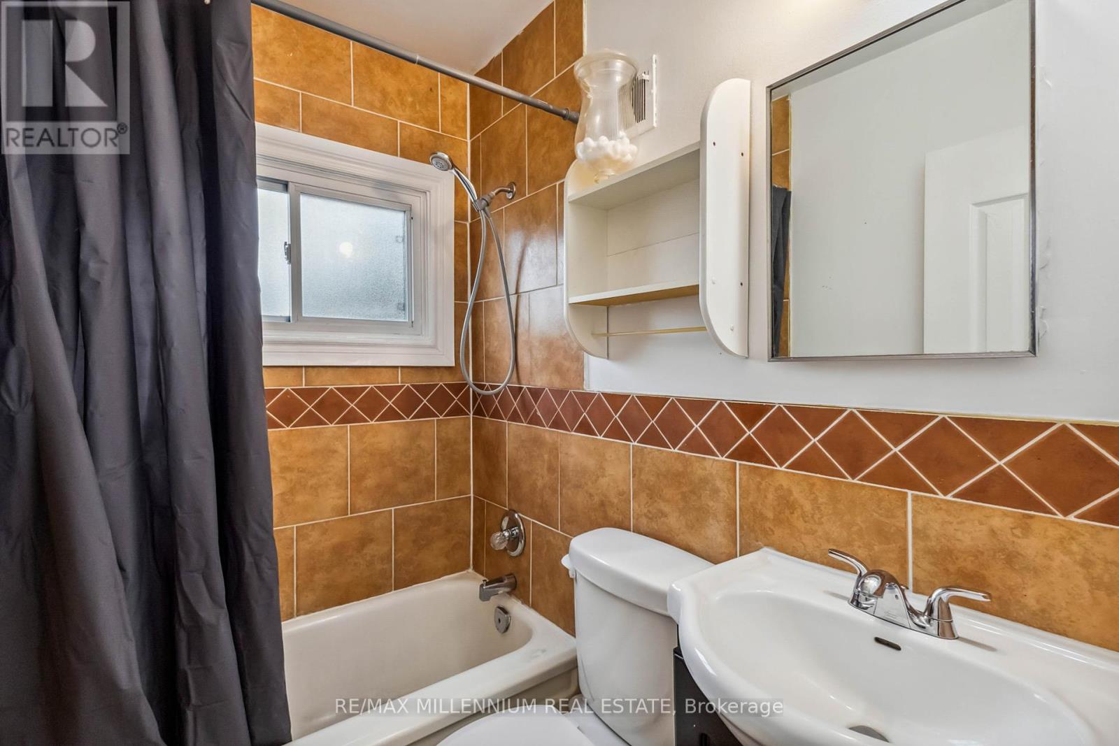 3 - 1490 Mclarenwood Terrace, London East, Ontario  N5W 1X9 - Photo 24 - X12216718