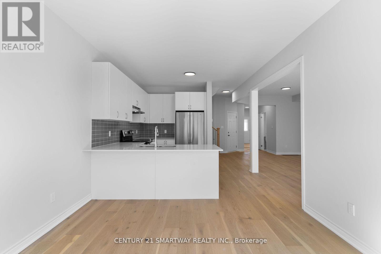 46 Huntsworth Avenue, Thorold, Ontario  L2V 5G7 - Photo 14 - X12216731