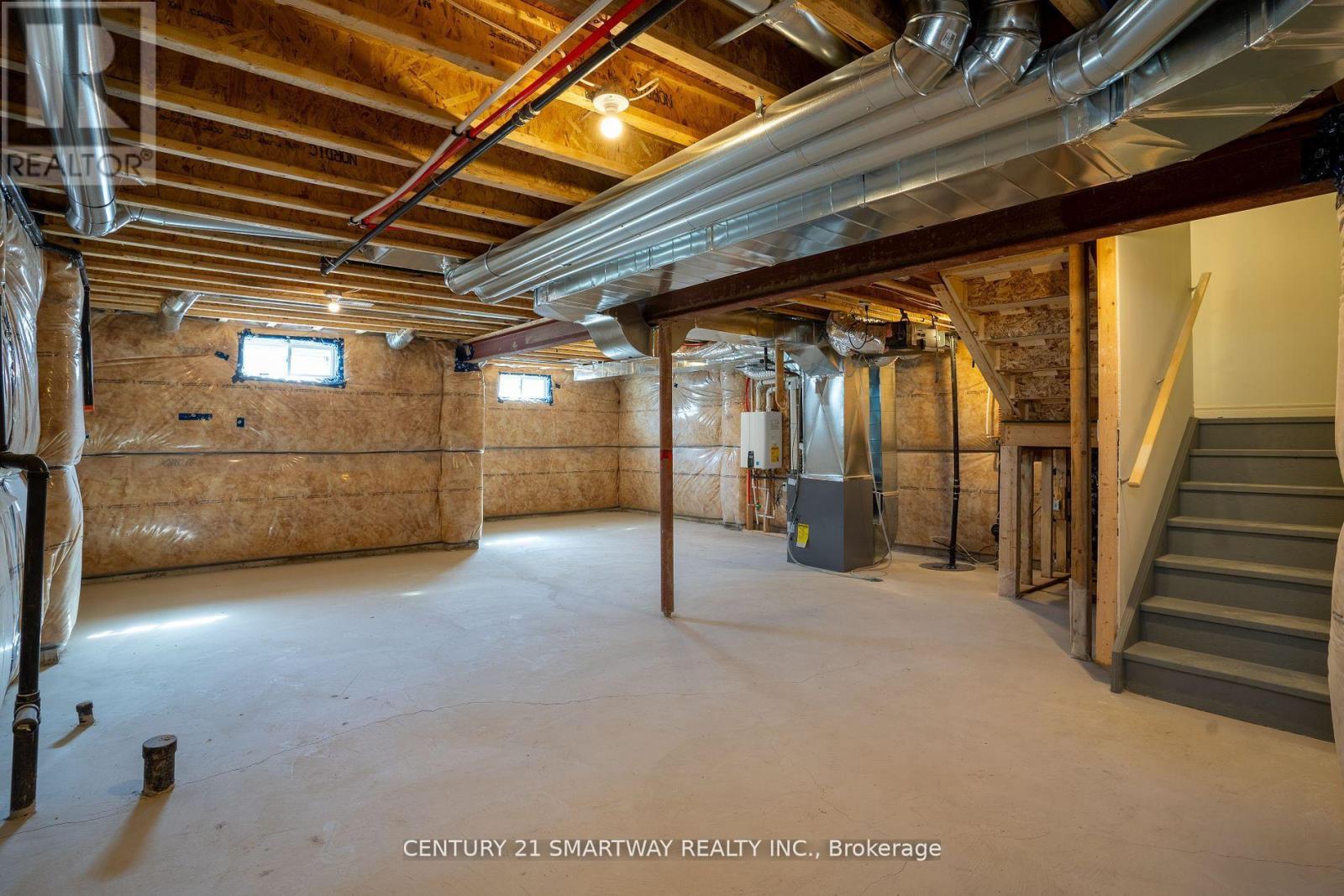 46 Huntsworth Avenue, Thorold, Ontario  L2V 5G7 - Photo 30 - X12216731