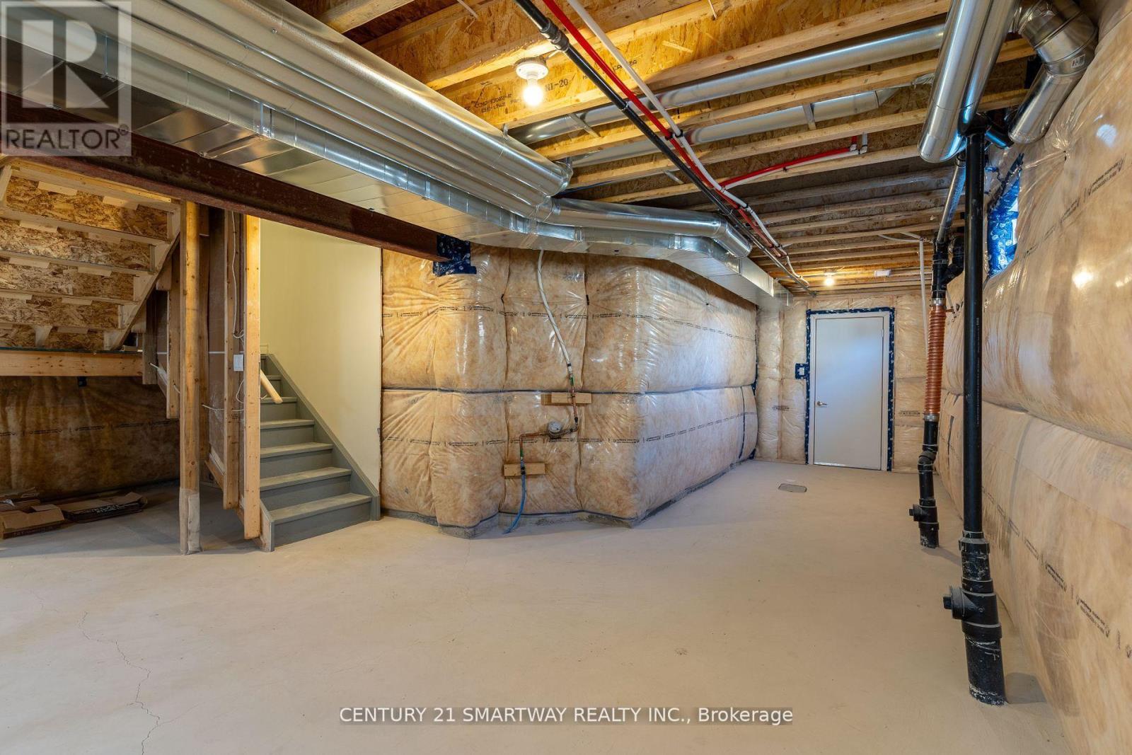 46 Huntsworth Avenue, Thorold, Ontario  L2V 5G7 - Photo 31 - X12216731