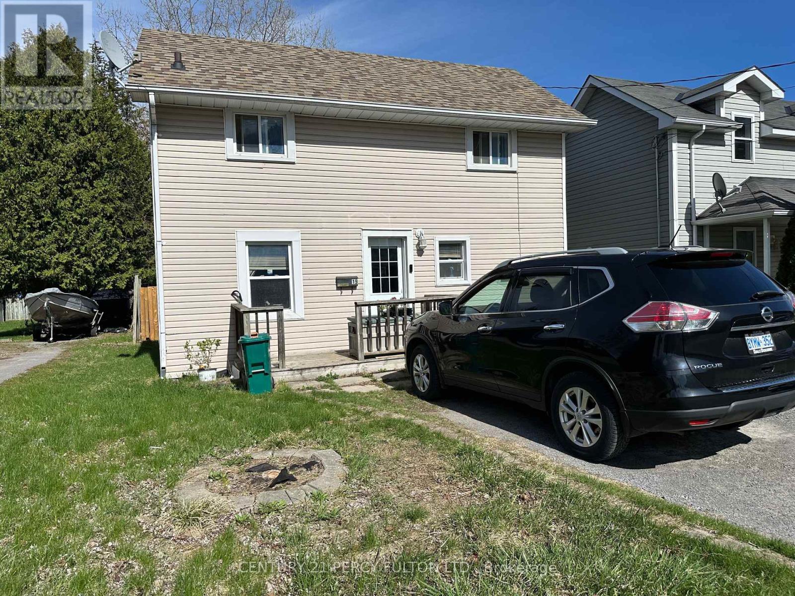 19 PELHAM STREET, Quinte West, Ontario