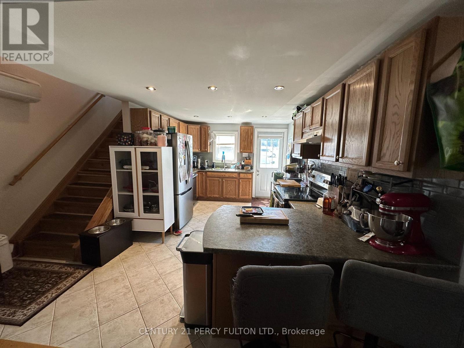 19 Pelham Street, Quinte West, Ontario  K8V 5A8 - Photo 12 - X12216795