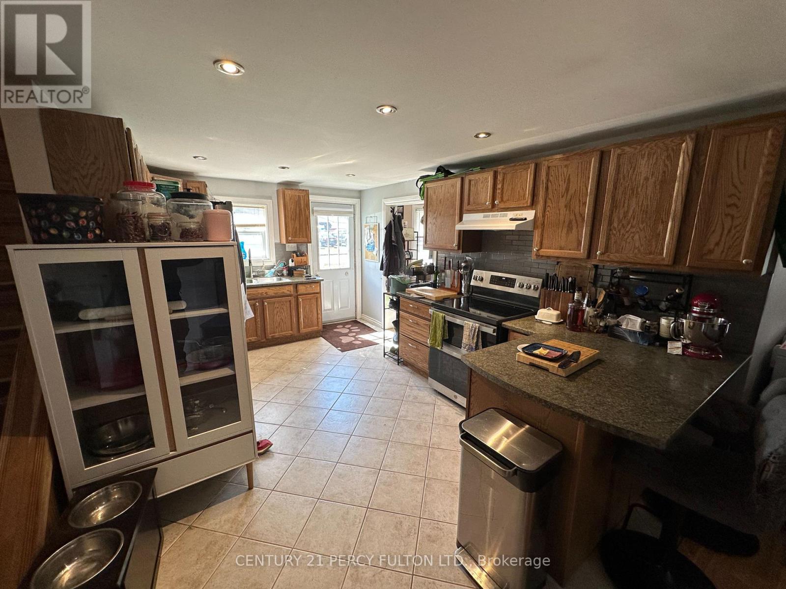 19 Pelham Street, Quinte West, Ontario  K8V 5A8 - Photo 16 - X12216795