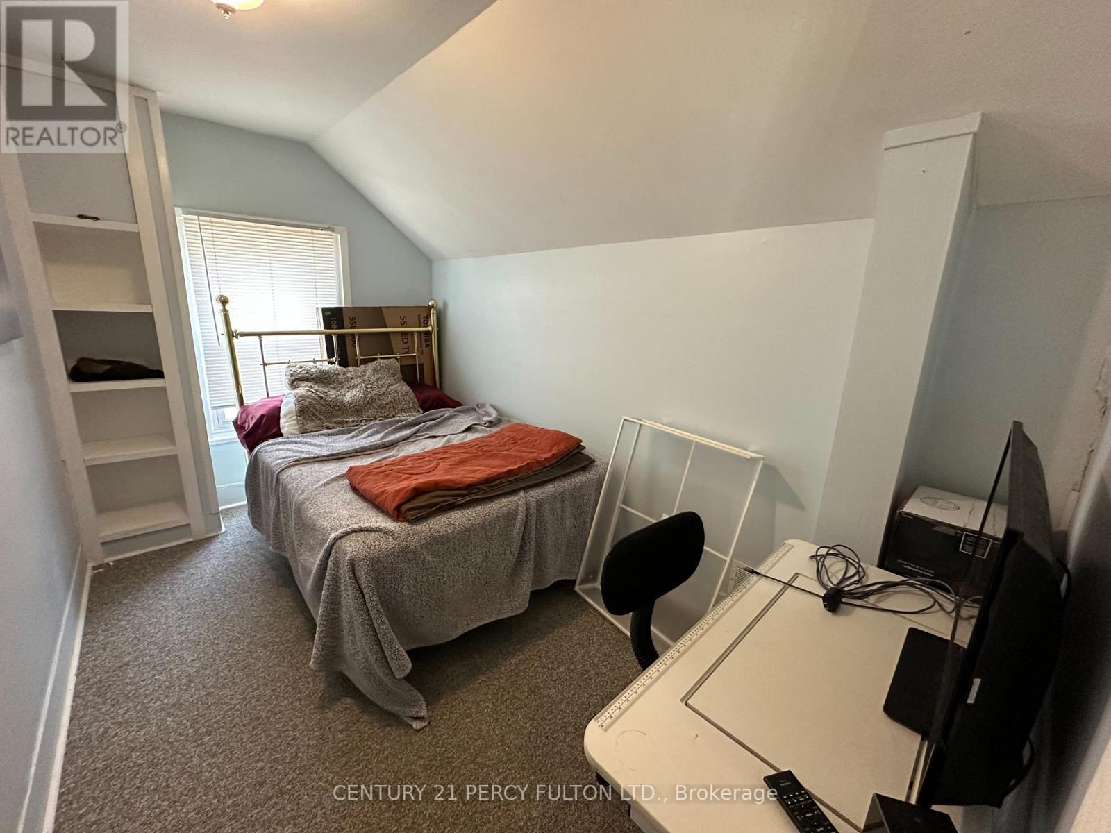 19 Pelham Street, Quinte West, Ontario  K8V 5A8 - Photo 7 - X12216795