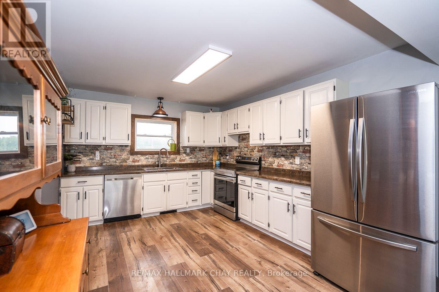 405191 Grey County Road 4 Road, Grey Highlands, Ontario  N0C 1K0 - Photo 18 - X12216810