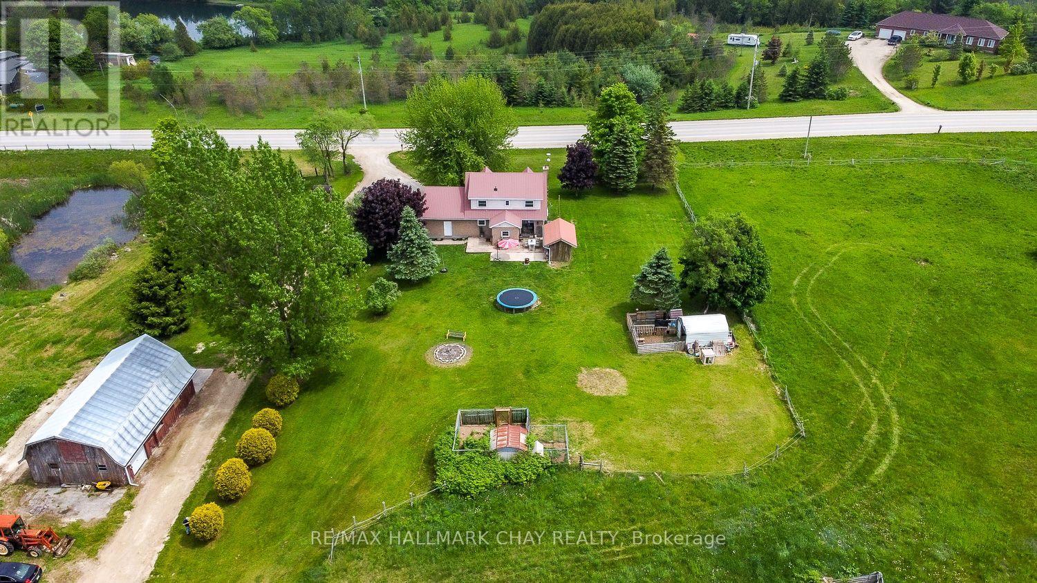 405191 Grey County Road 4 Road, Grey Highlands, Ontario  N0C 1K0 - Photo 2 - X12216810