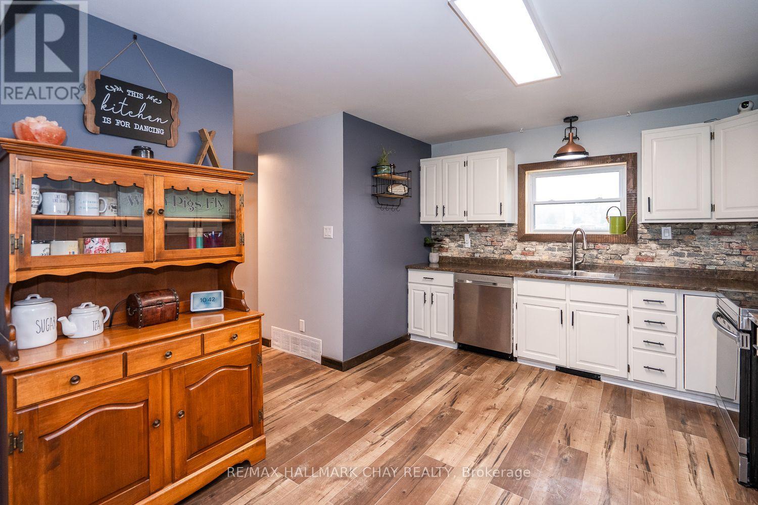 405191 Grey County Road 4 Road, Grey Highlands, Ontario  N0C 1K0 - Photo 20 - X12216810
