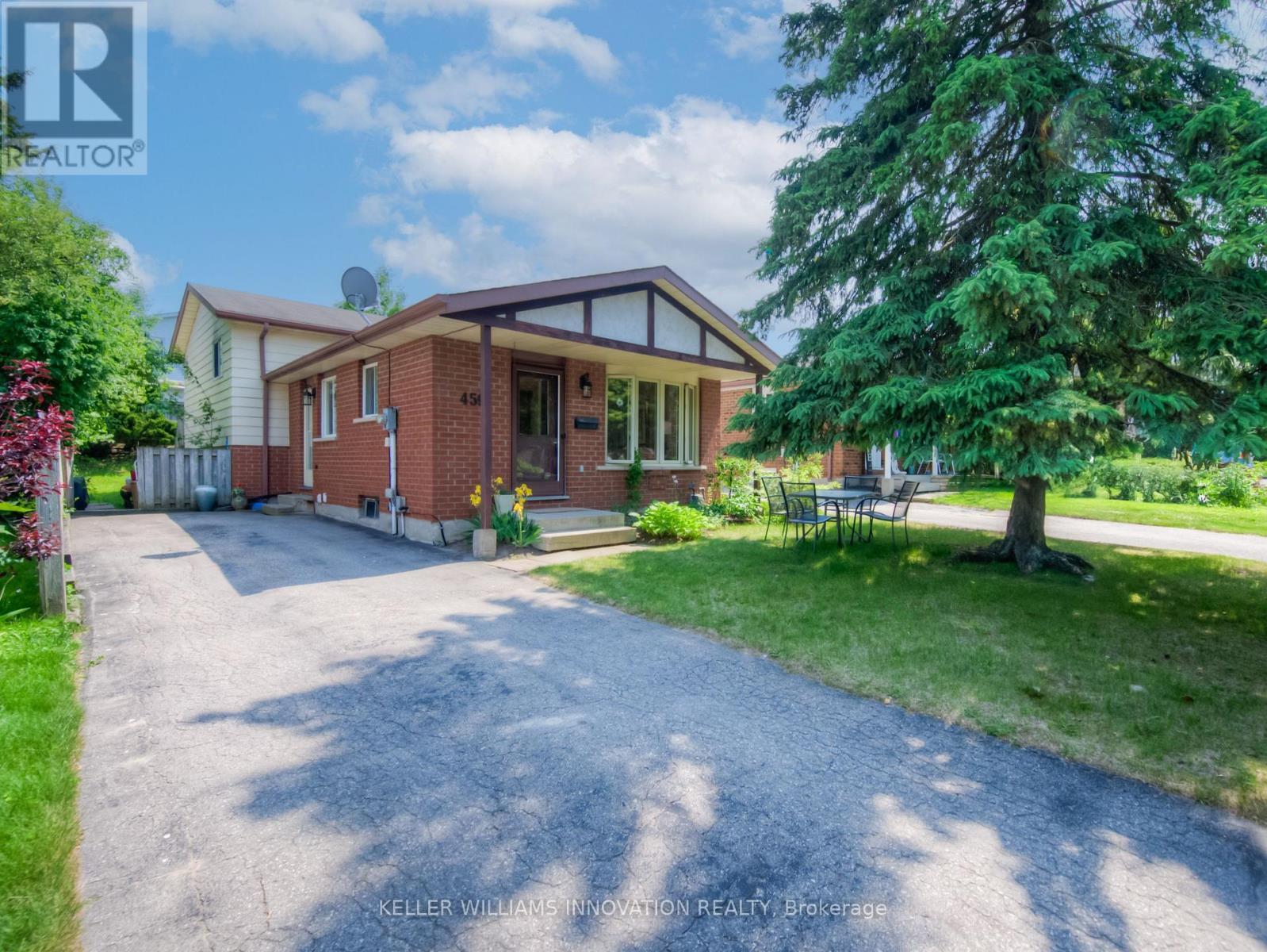 459 Drummerhill Crescent, Waterloo, Ontario  N2T 1G3 - Photo 2 - X12216811