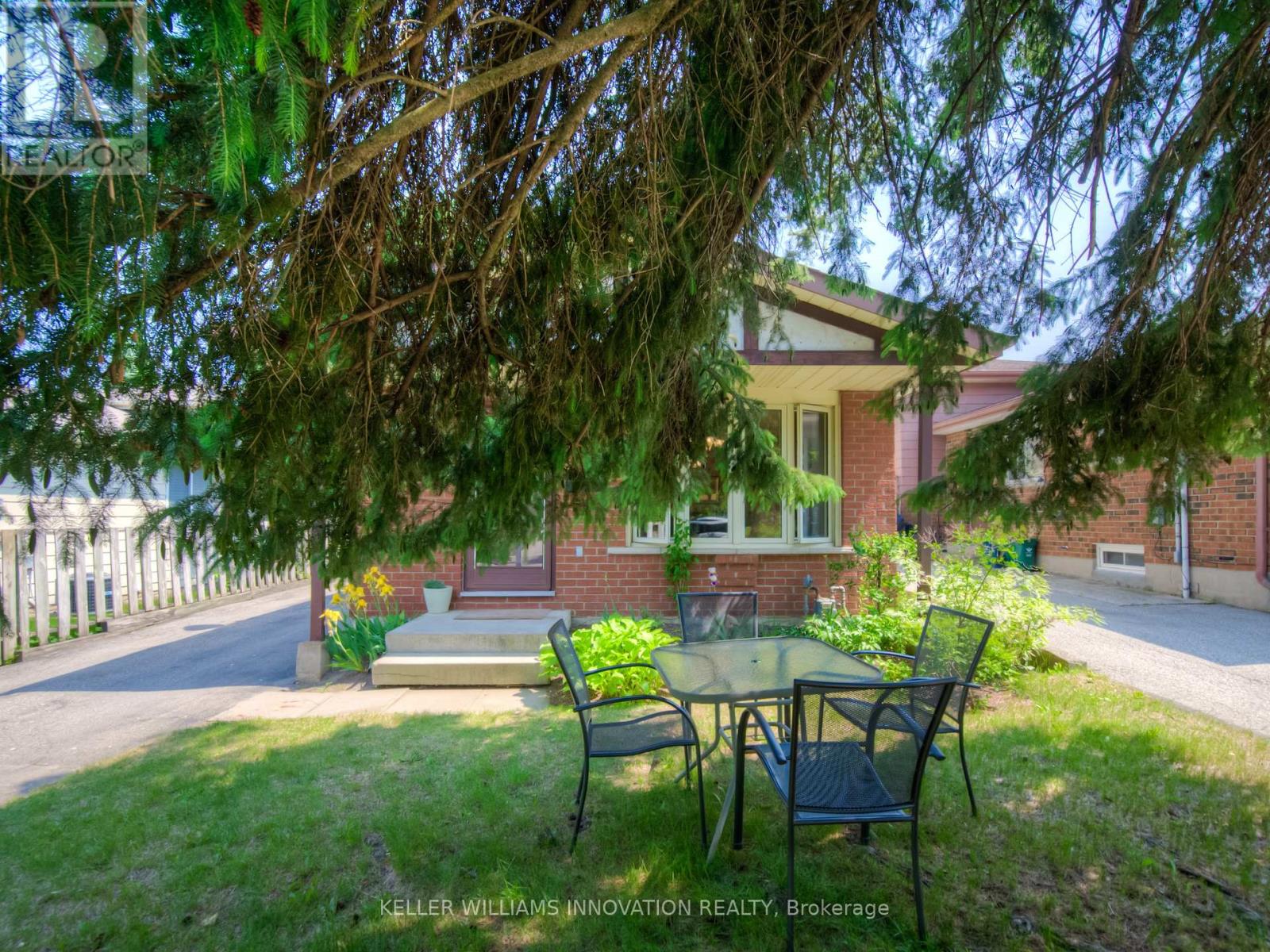 459 Drummerhill Crescent, Waterloo, Ontario  N2T 1G3 - Photo 4 - X12216811