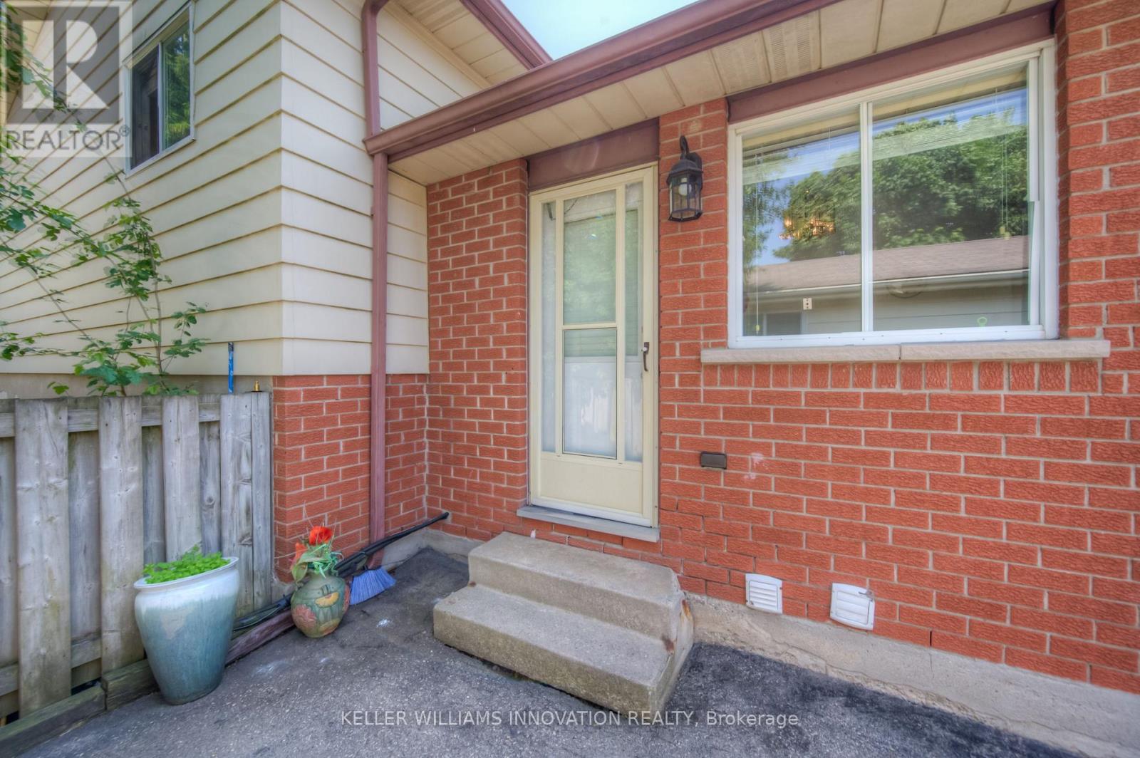 459 Drummerhill Crescent, Waterloo, Ontario  N2T 1G3 - Photo 8 - X12216811