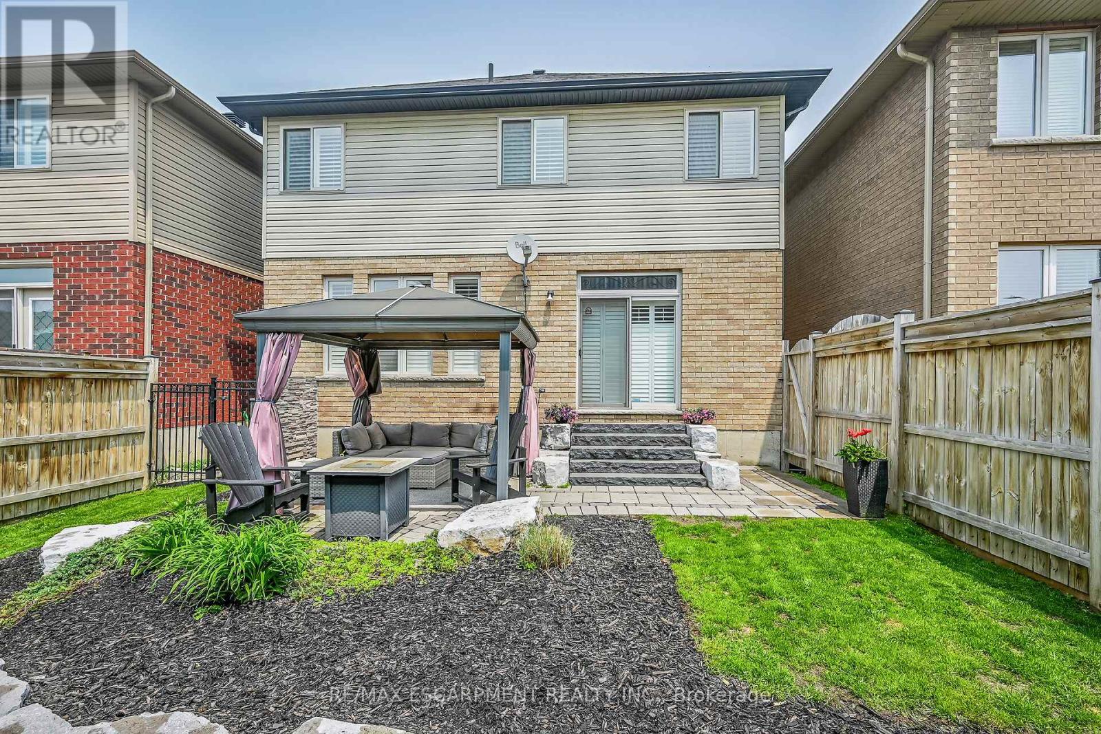 8 Chartwell Circle, Hamilton, Ontario  L9A 0B6 - Photo 45 - X12216813