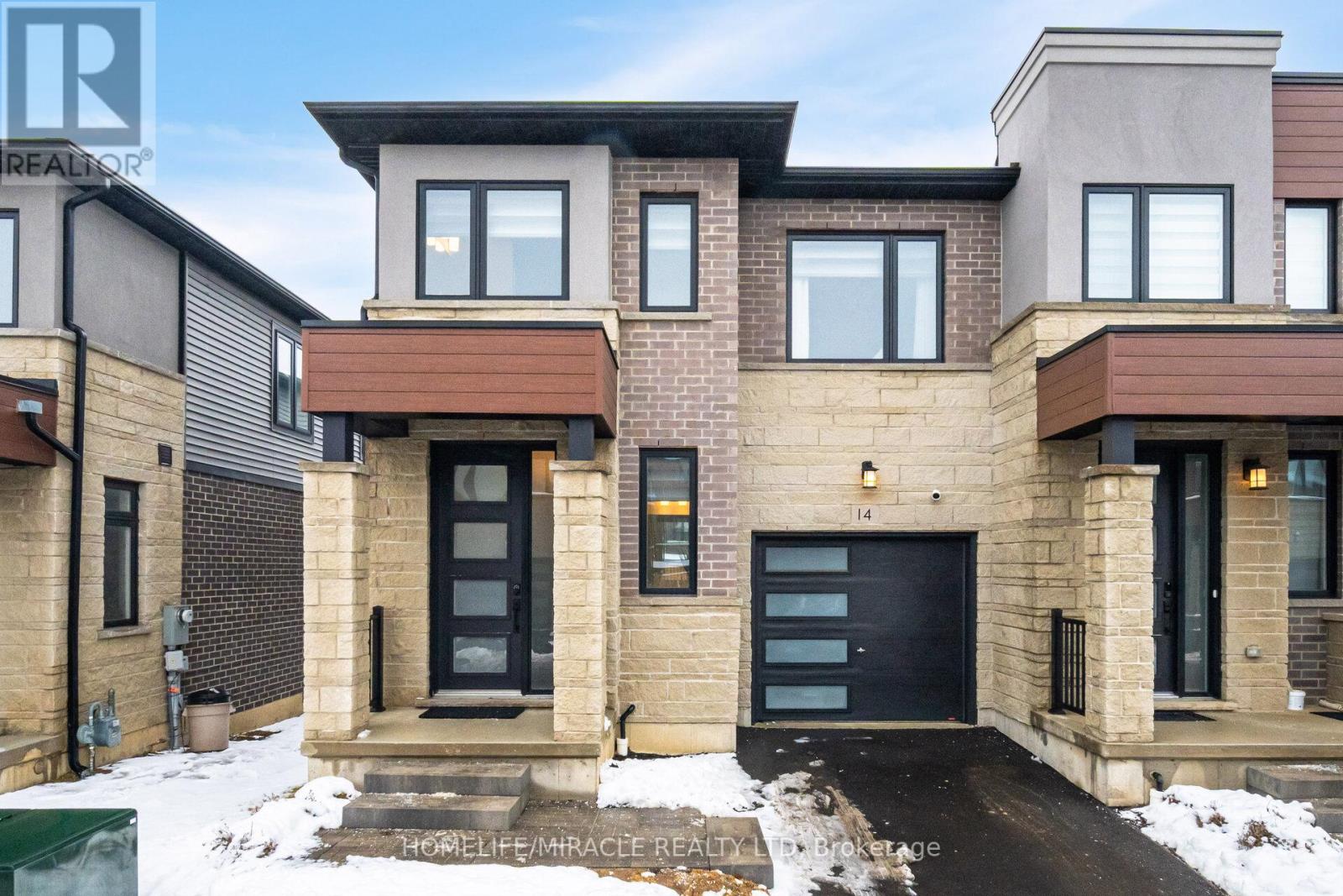 14 SOUTHAM LANE, Hamilton, Ontario