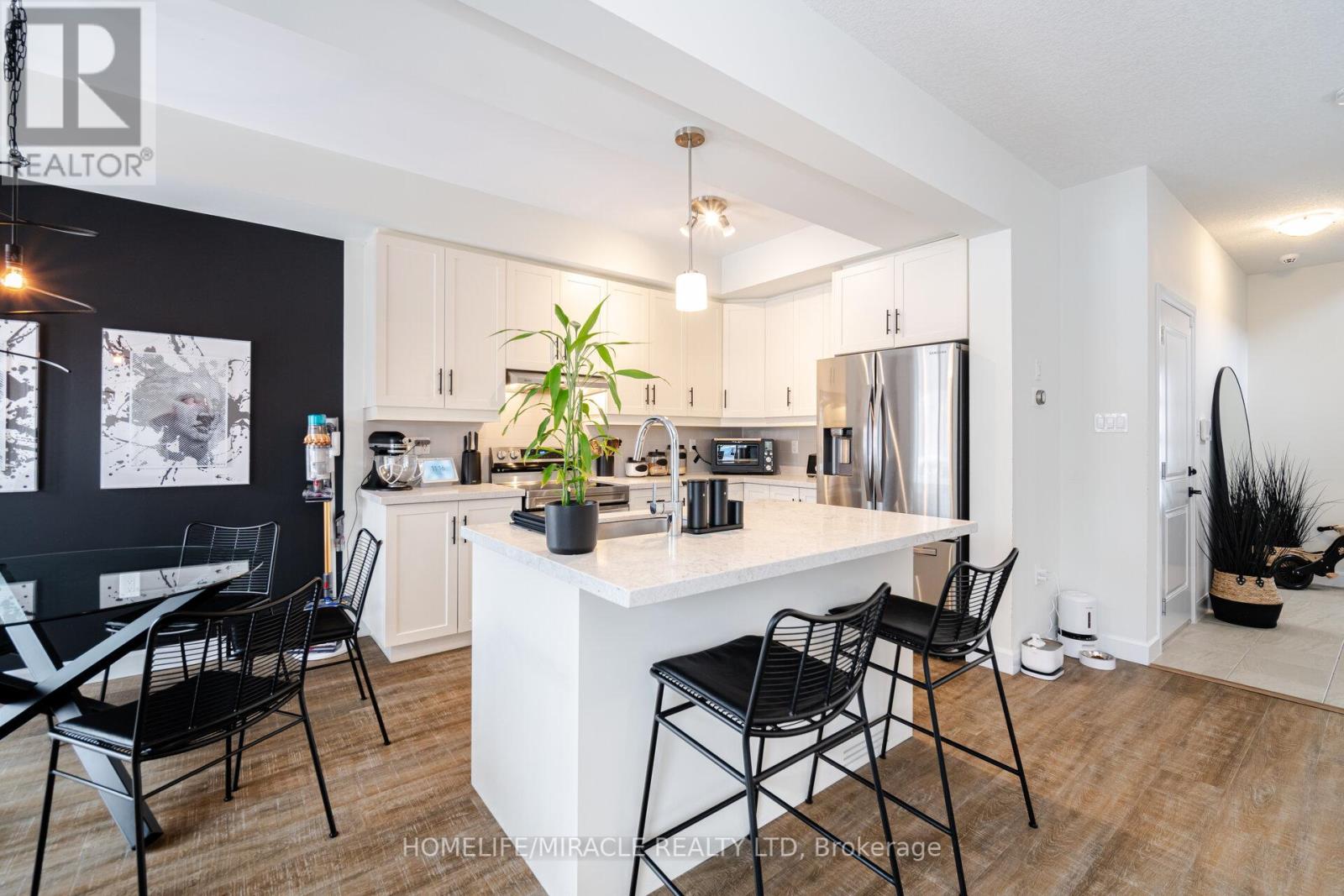 14 Southam Lane, Hamilton, Ontario  L9C 0E9 - Photo 11 - X12216814