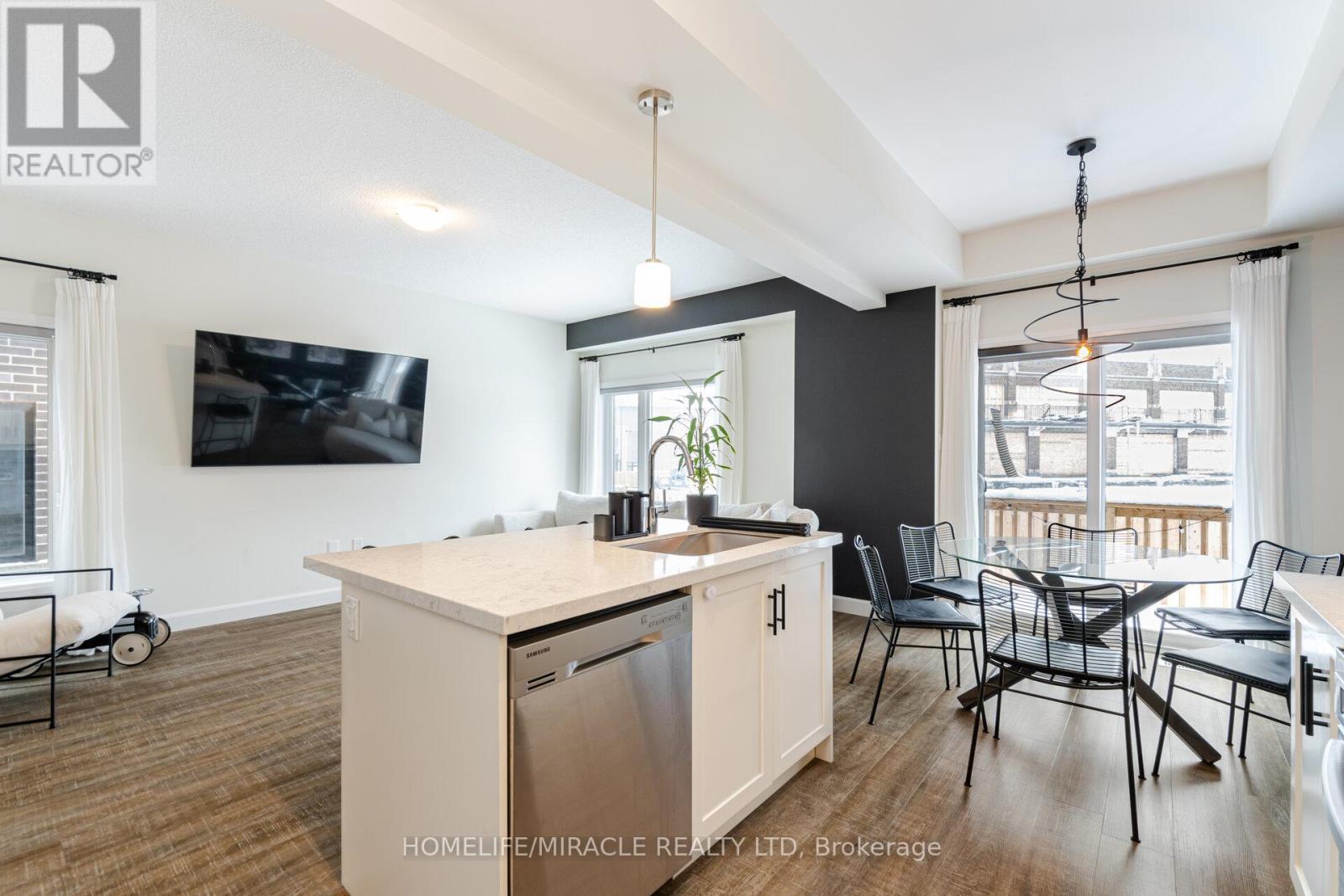 14 Southam Lane, Hamilton, Ontario  L9C 0E9 - Photo 13 - X12216814