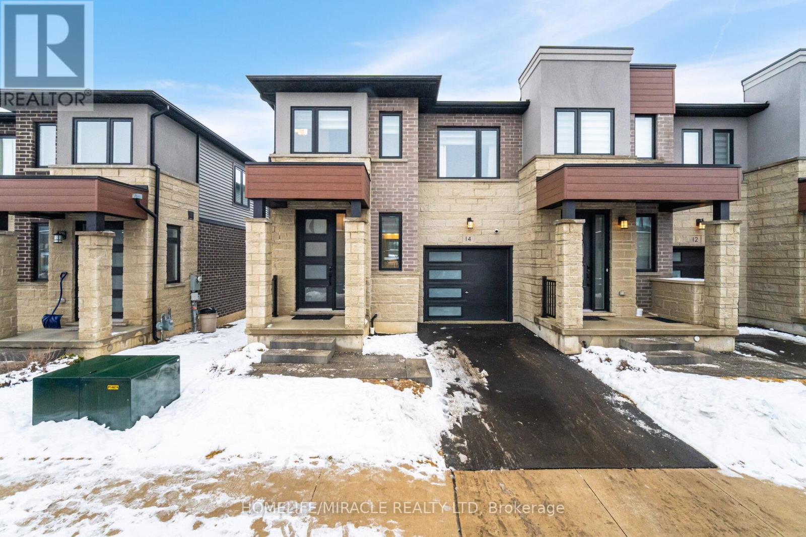14 Southam Lane, Hamilton, Ontario  L9C 0E9 - Photo 2 - X12216814