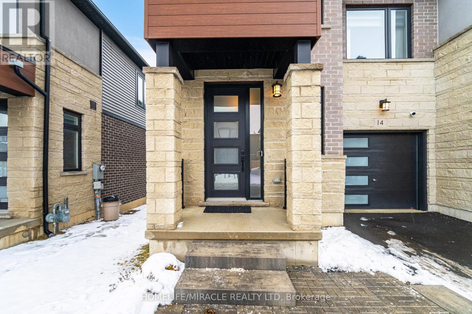 14 Southam Lane, Hamilton, Ontario  L9C 0E9 - Photo 4 - X12216814