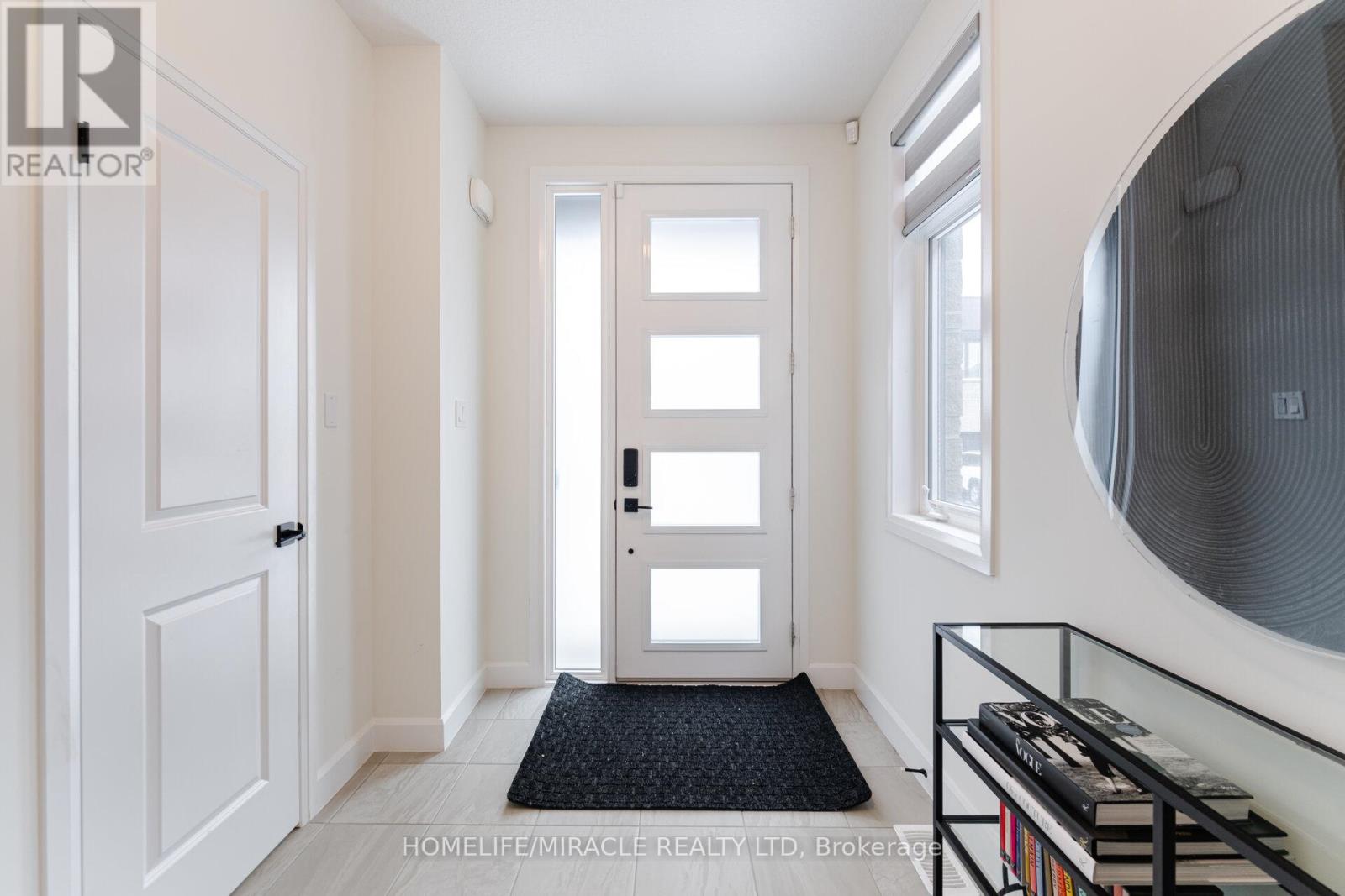14 Southam Lane, Hamilton, Ontario  L9C 0E9 - Photo 5 - X12216814