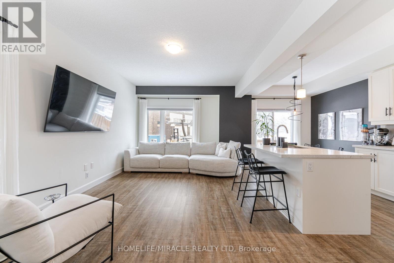 14 Southam Lane, Hamilton, Ontario  L9C 0E9 - Photo 7 - X12216814