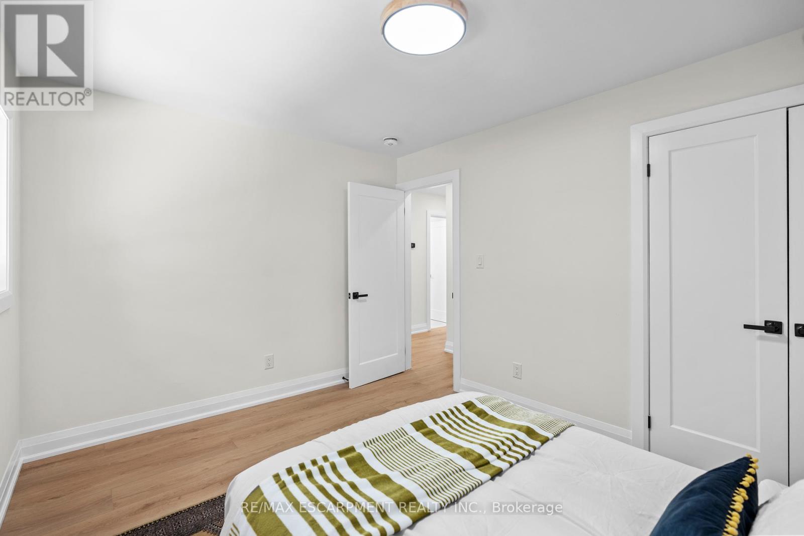 15 Hardale Crescent, Hamilton, Ontario  L8T 1X7 - Photo 23 - X12216841