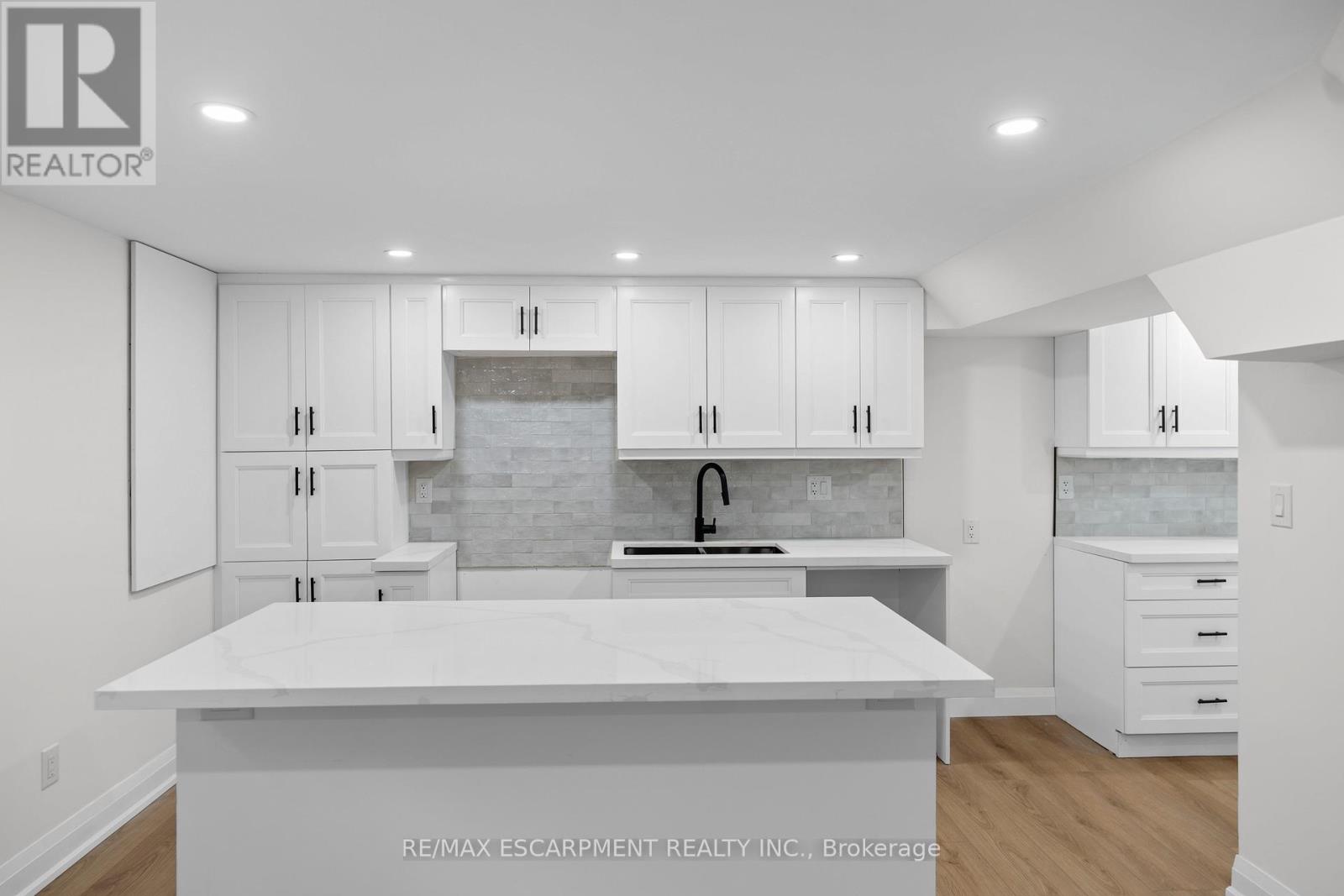 15 Hardale Crescent, Hamilton, Ontario  L8T 1X7 - Photo 28 - X12216841