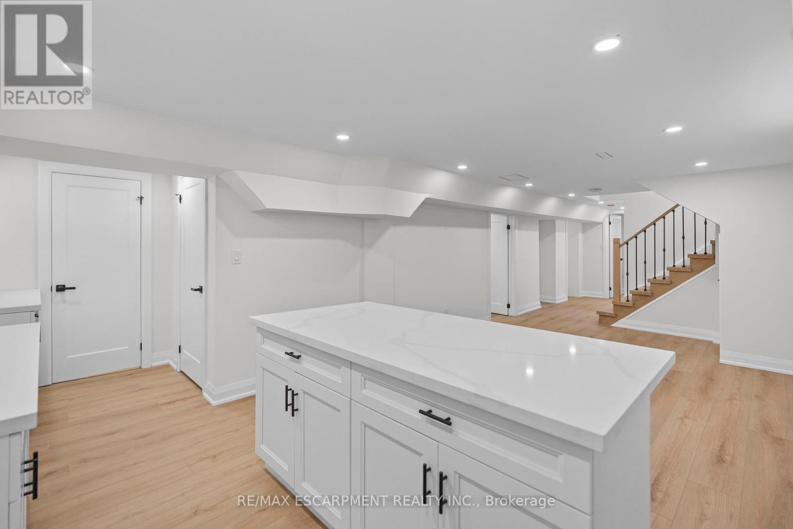 15 Hardale Crescent, Hamilton, Ontario  L8T 1X7 - Photo 29 - X12216841