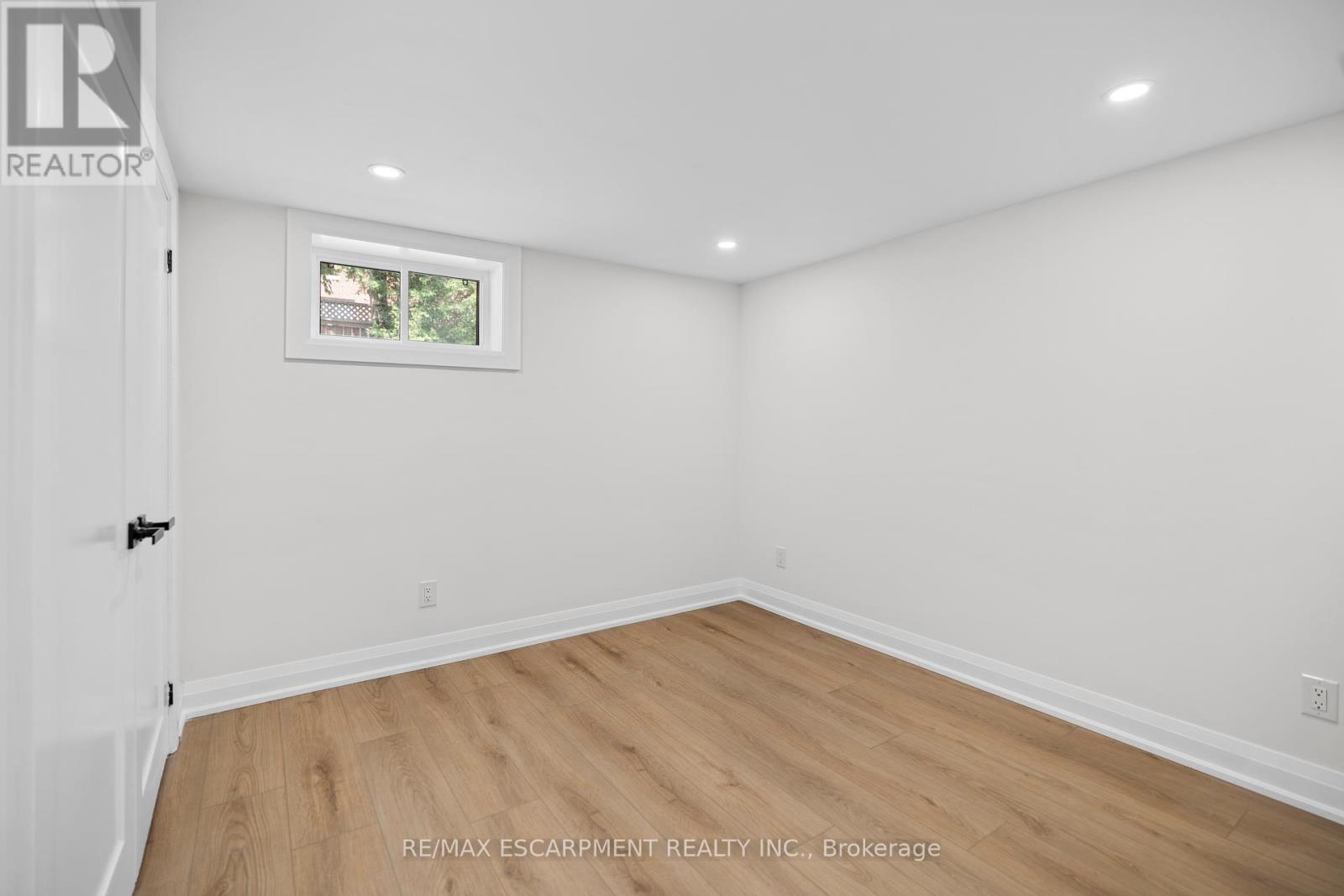 15 Hardale Crescent, Hamilton, Ontario  L8T 1X7 - Photo 33 - X12216841