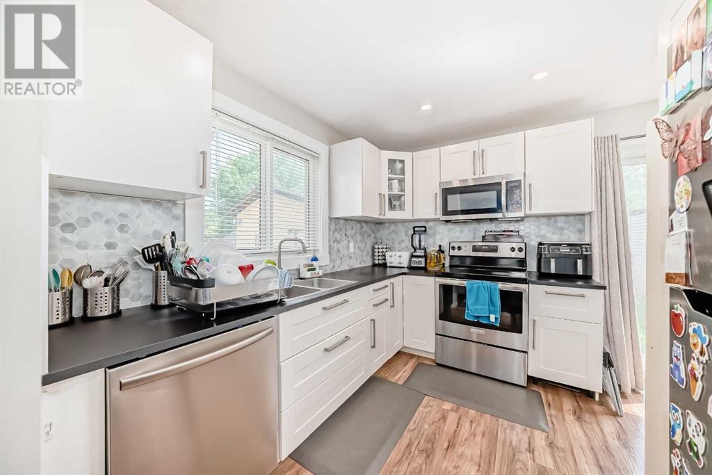 Property at 442 Templeview Drive NE image 4