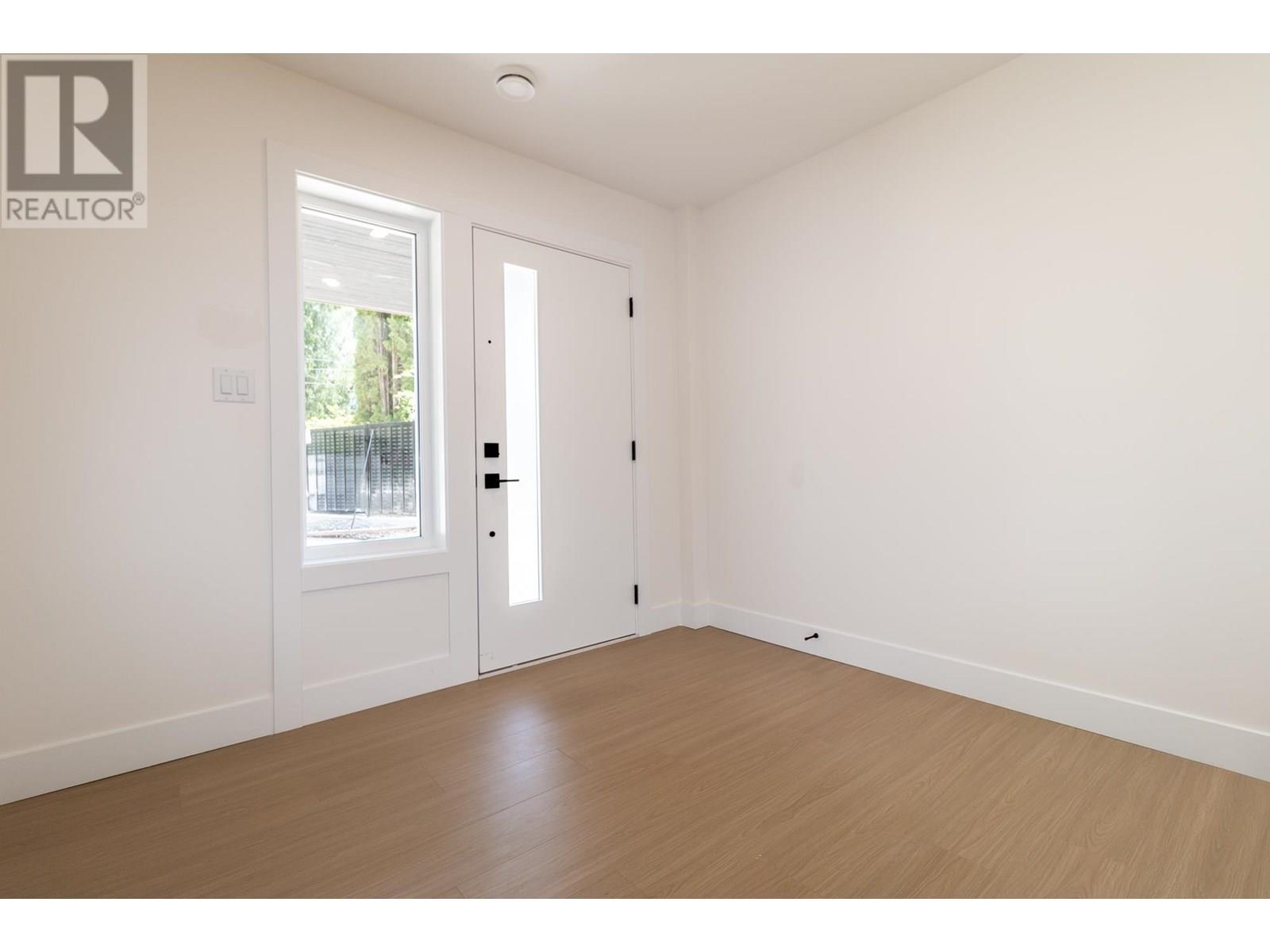 1108 Magee Street, Squamish, British Columbia  V8B 0E8 - Photo 2 - R3014929