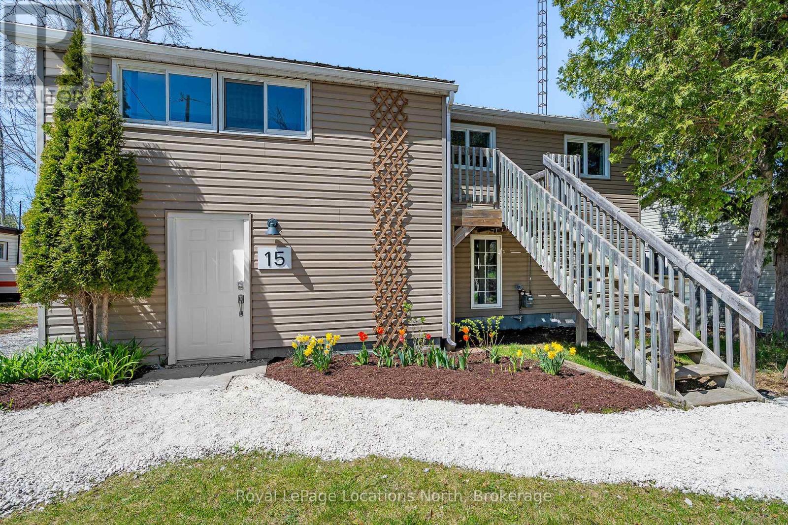 15 Stalker Street, Collingwood, Ontario  L9Y 3Z1 - Photo 2 - S12217141