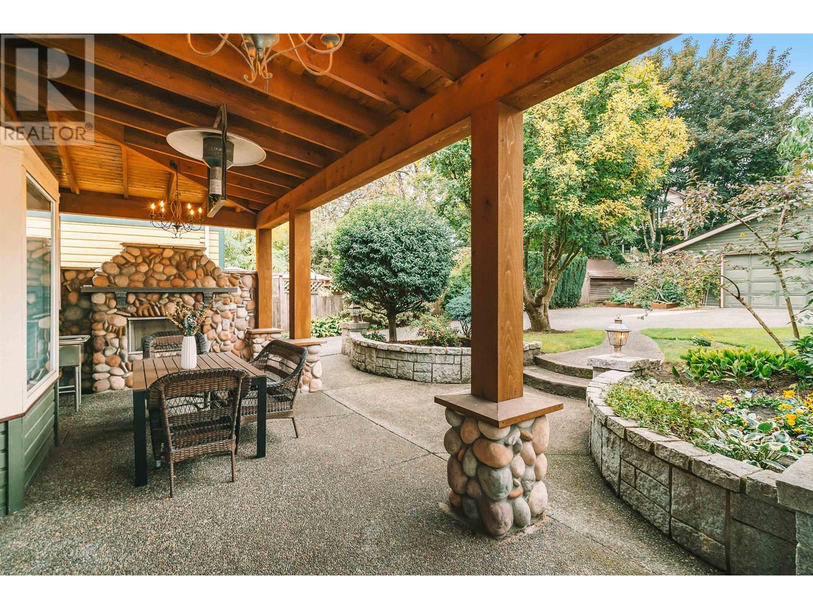 311 Liverpool Street, New Westminster, British Columbia  V3L 1K4 - Photo 3 - R3014955