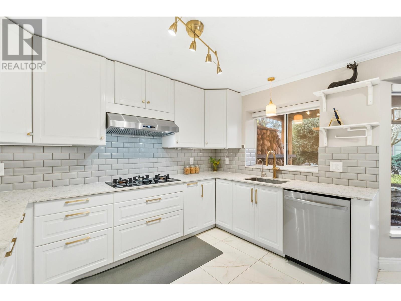 311 Liverpool Street, New Westminster, British Columbia  V3L 1K4 - Photo 5 - R3014955