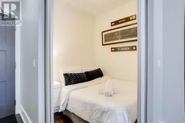 2106 - 300 Front Street W, Toronto, Ontario  M5V 0E9 - Photo 14 - C12216897