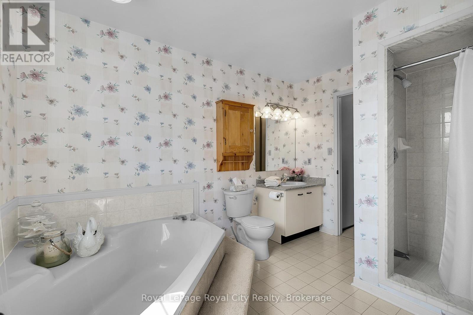 624 Holman Crescent, Centre Wellington, Ontario  N1M 3M1 - Photo 24 - X12217139