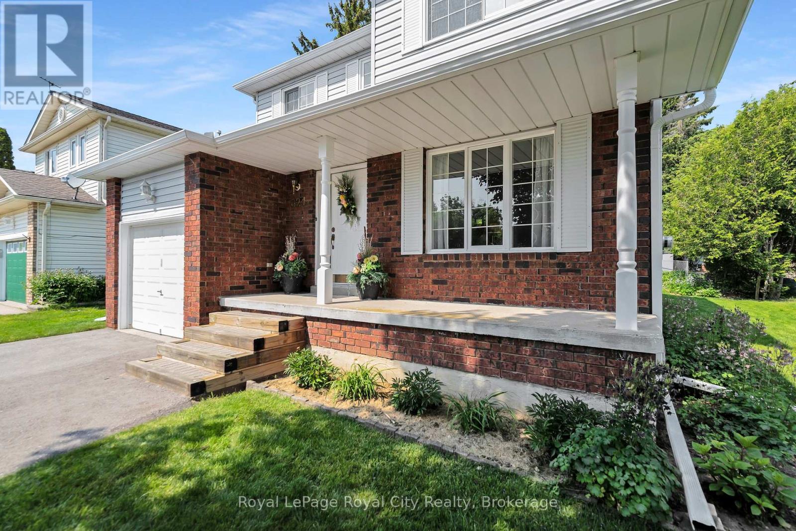 624 Holman Crescent, Centre Wellington, Ontario  N1M 3M1 - Photo 4 - X12217139