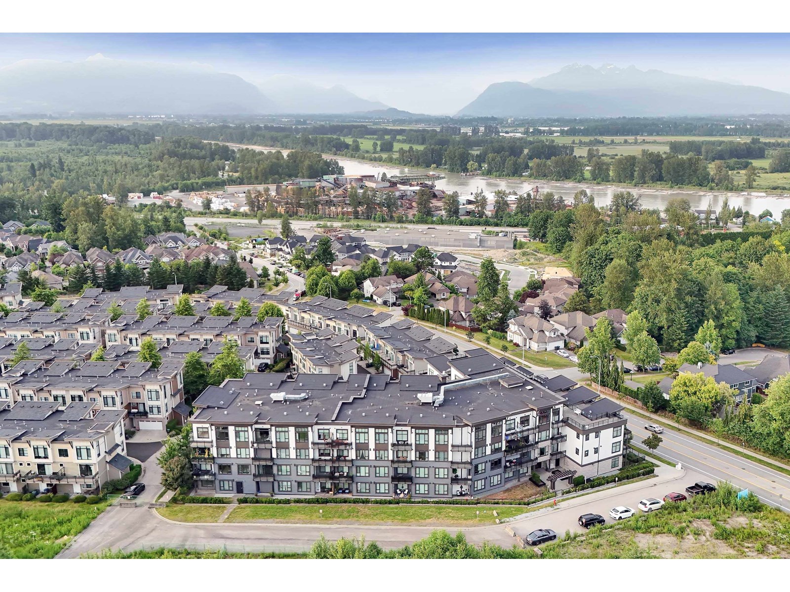 214 9983 E Barnston Drive, Surrey, British Columbia  V4N 6T3 - Photo 18 - R3013092