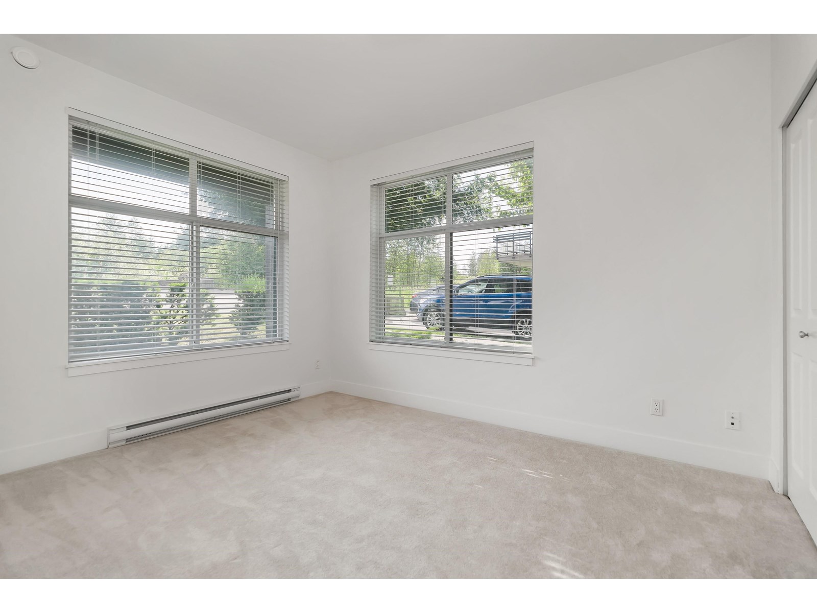214 9983 E Barnston Drive, Surrey, British Columbia  V4N 6T3 - Photo 8 - R3013092
