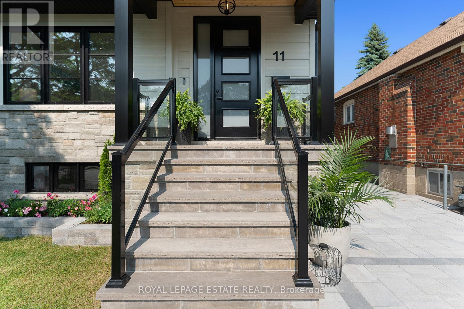 11 Hunt Club Drive, Toronto, Ontario  M1N 2W6 - Photo 2 - E12216893