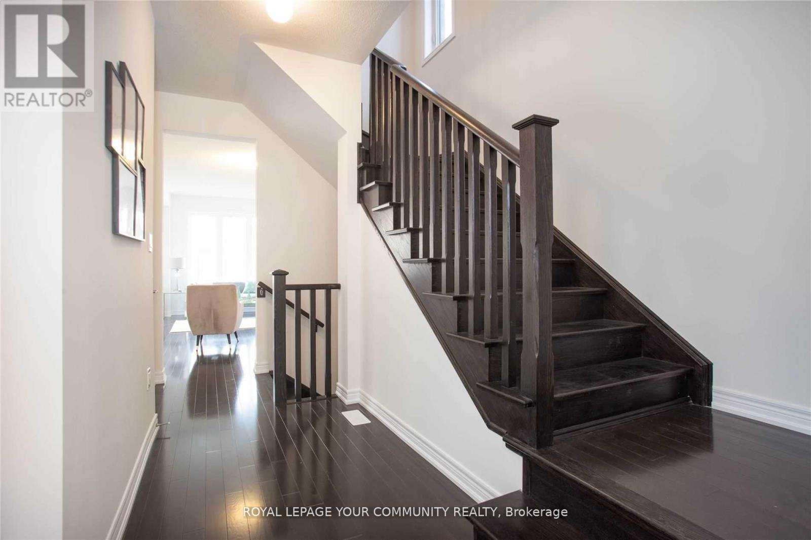 138 Christine Elliott Avenue, Whitby, Ontario  L1P 0R9 - Photo 2 - E12216943
