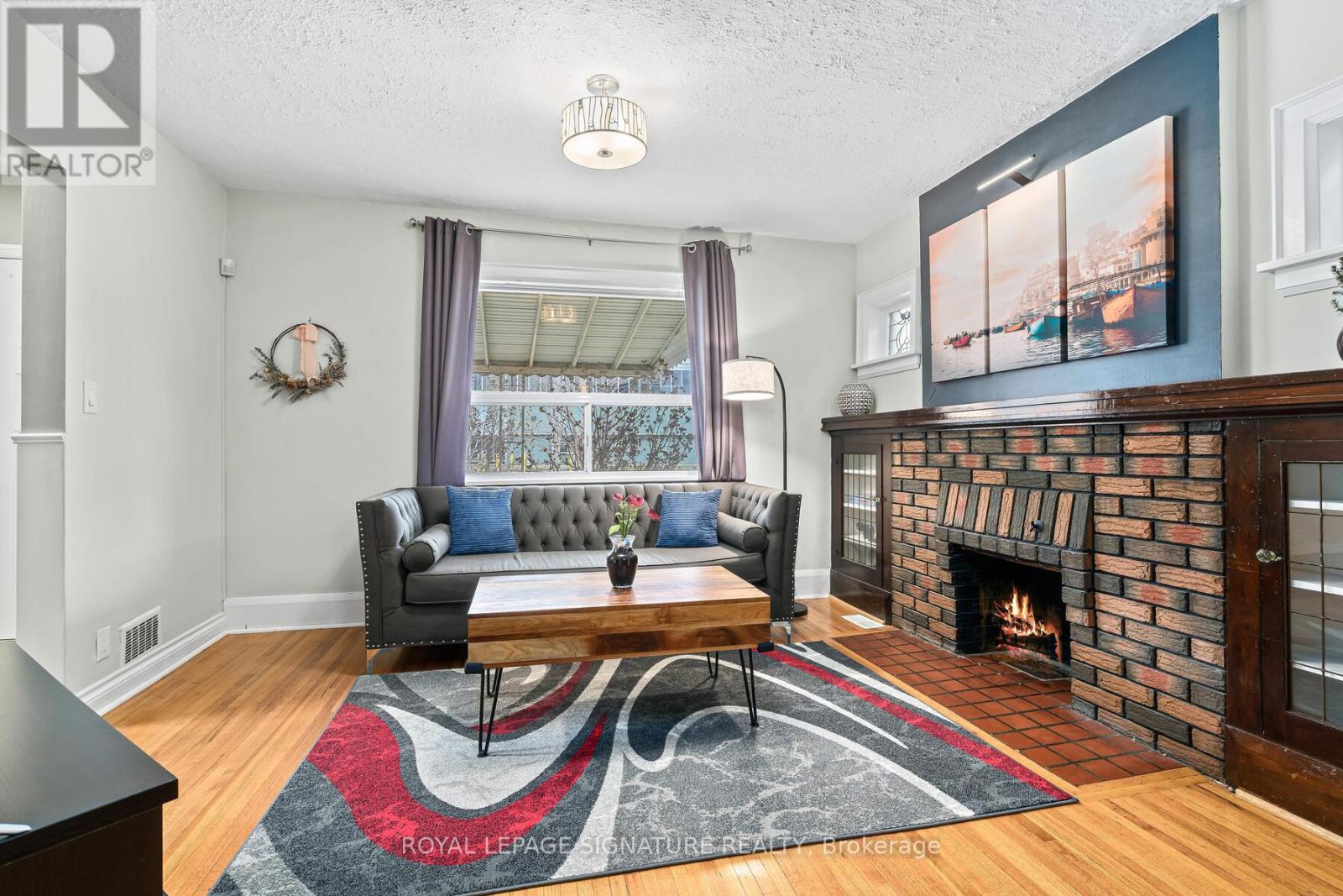 184 Mortimer Avenue, Toronto, Ontario  M4K 2A5 - Photo 4 - E12217005