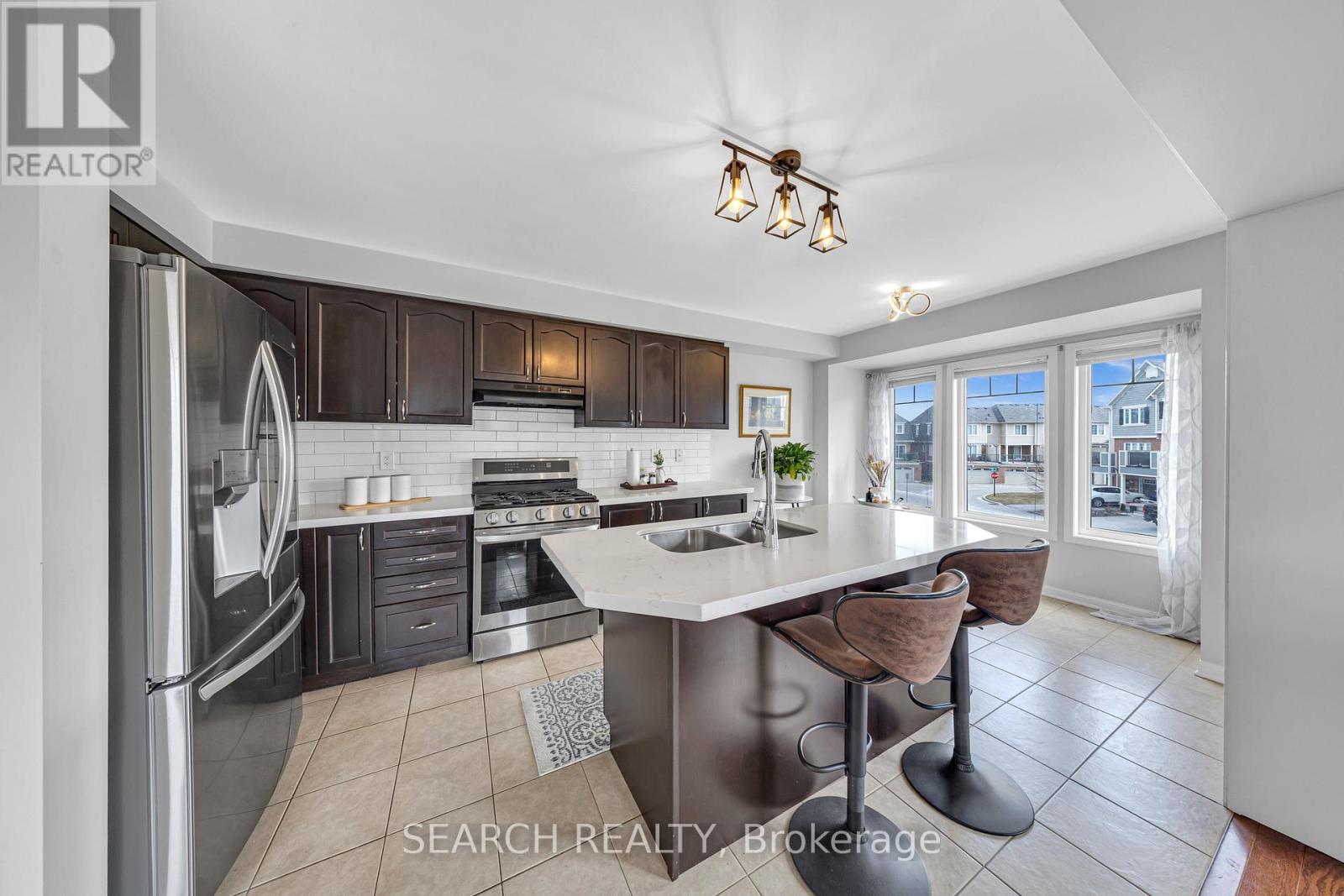 2400 Bronzedale Street, Pickering, Ontario  L1X 0C3 - Photo 18 - E12217066
