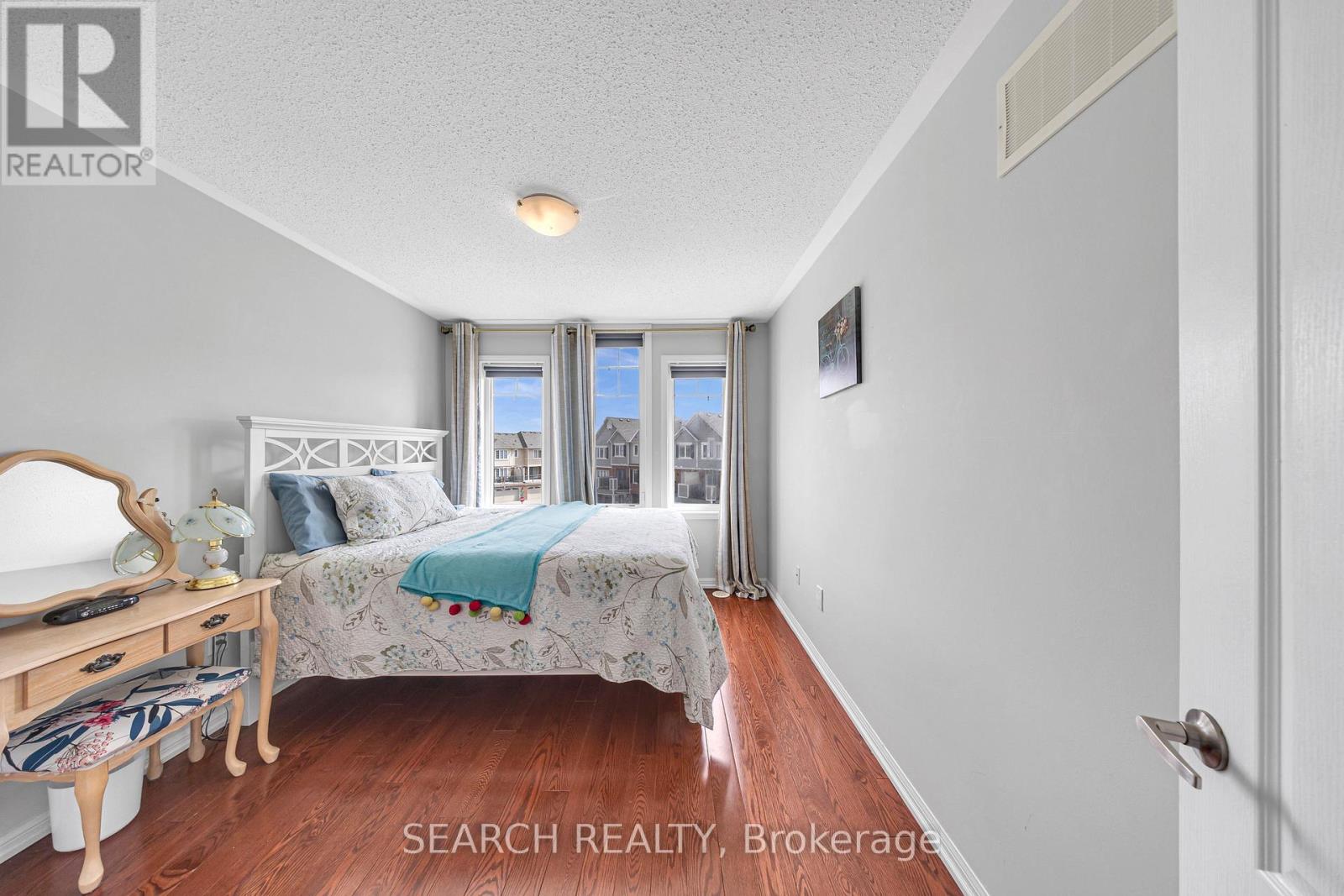 2400 Bronzedale Street, Pickering, Ontario  L1X 0C3 - Photo 31 - E12217066