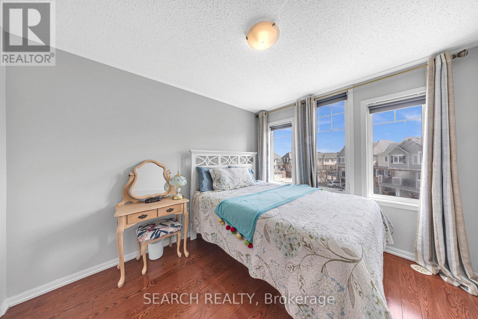 2400 Bronzedale Street, Pickering, Ontario  L1X 0C3 - Photo 32 - E12217066
