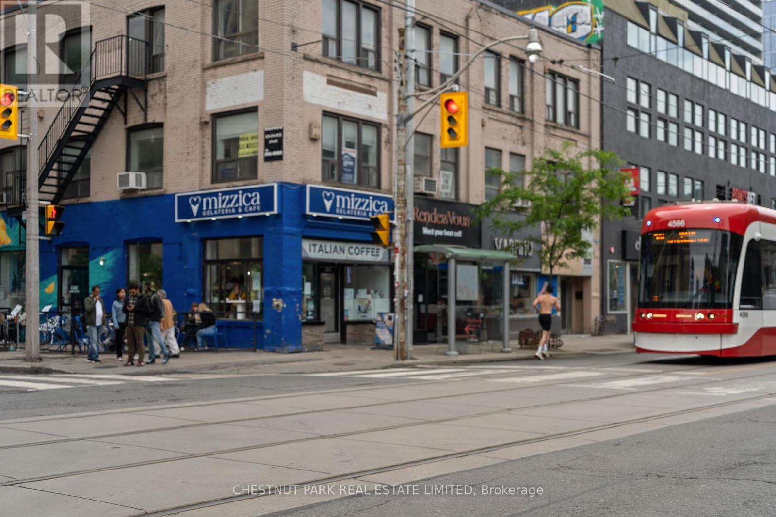 201 - 11 Soho Street, Toronto (Kensington-Chinatown), Ontario  M5T 3L7 - Photo 31 - C12215203